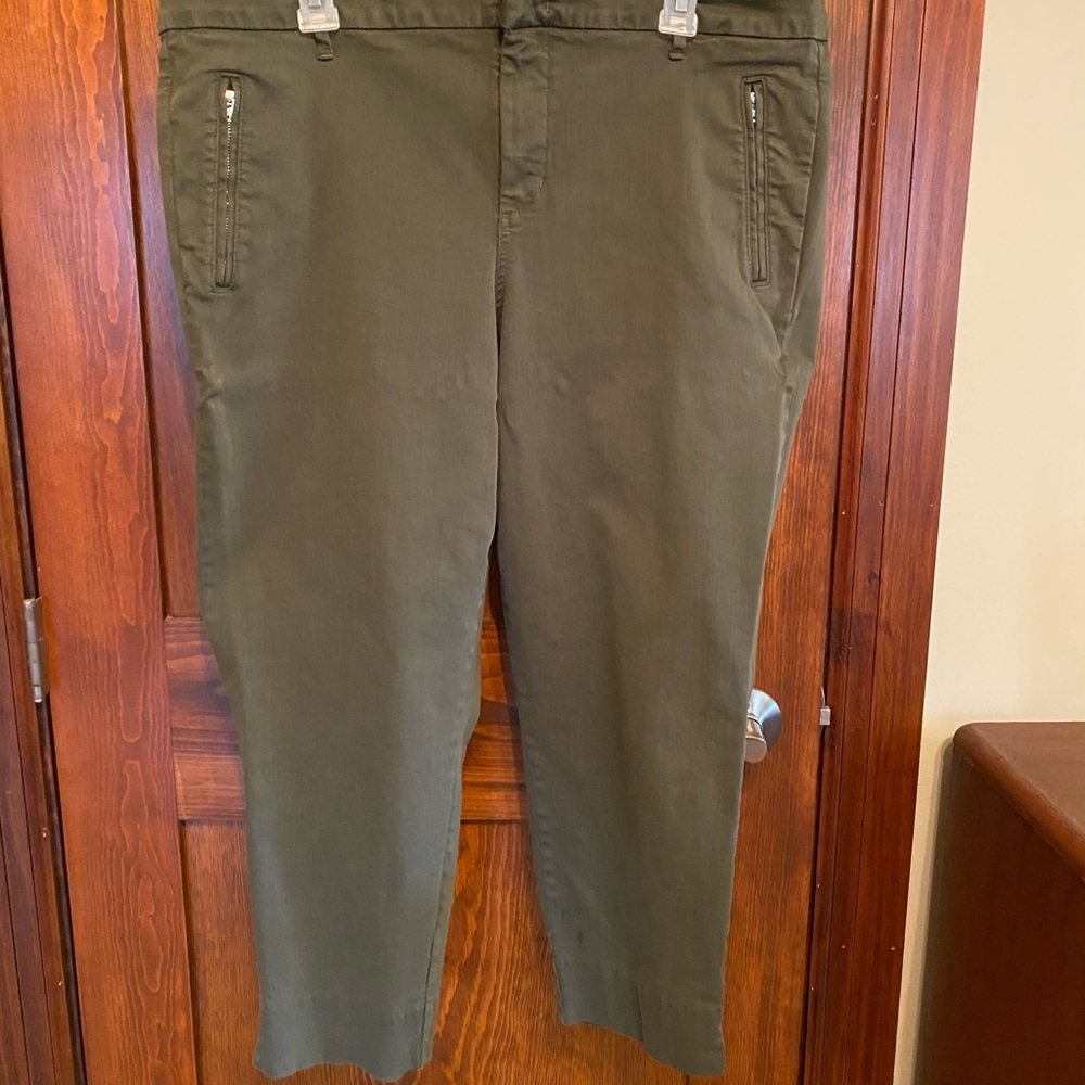 Level+ Capri Pant